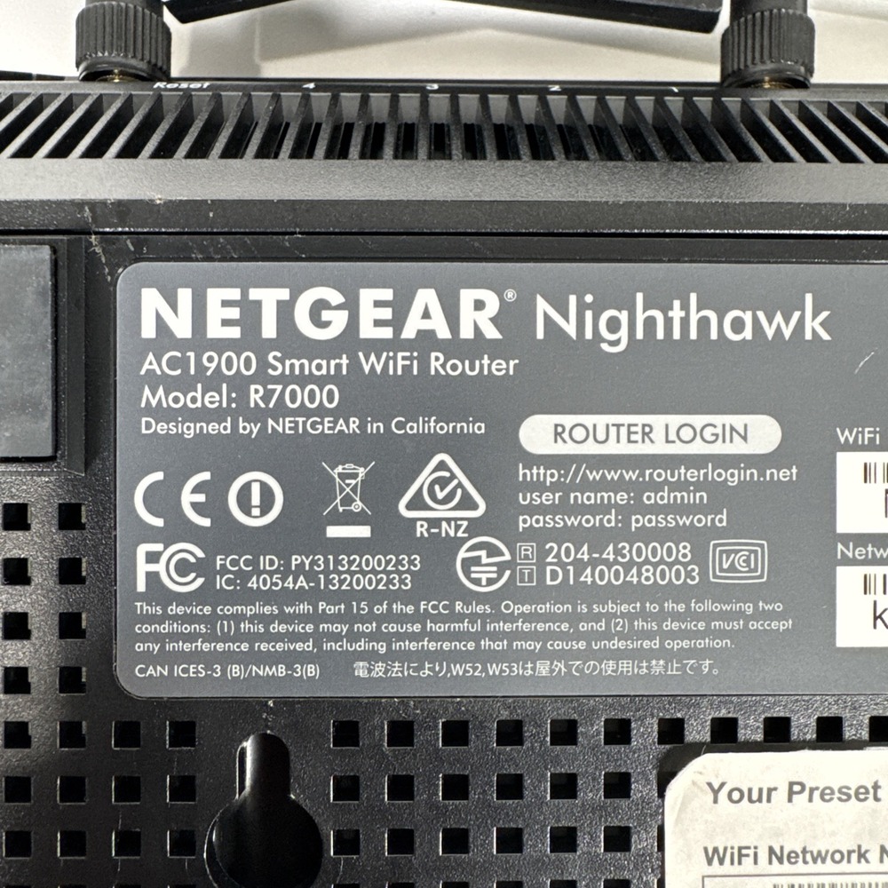 Netgear‎ Nighthawk AC9100 R7000 - Picture 16 of 16